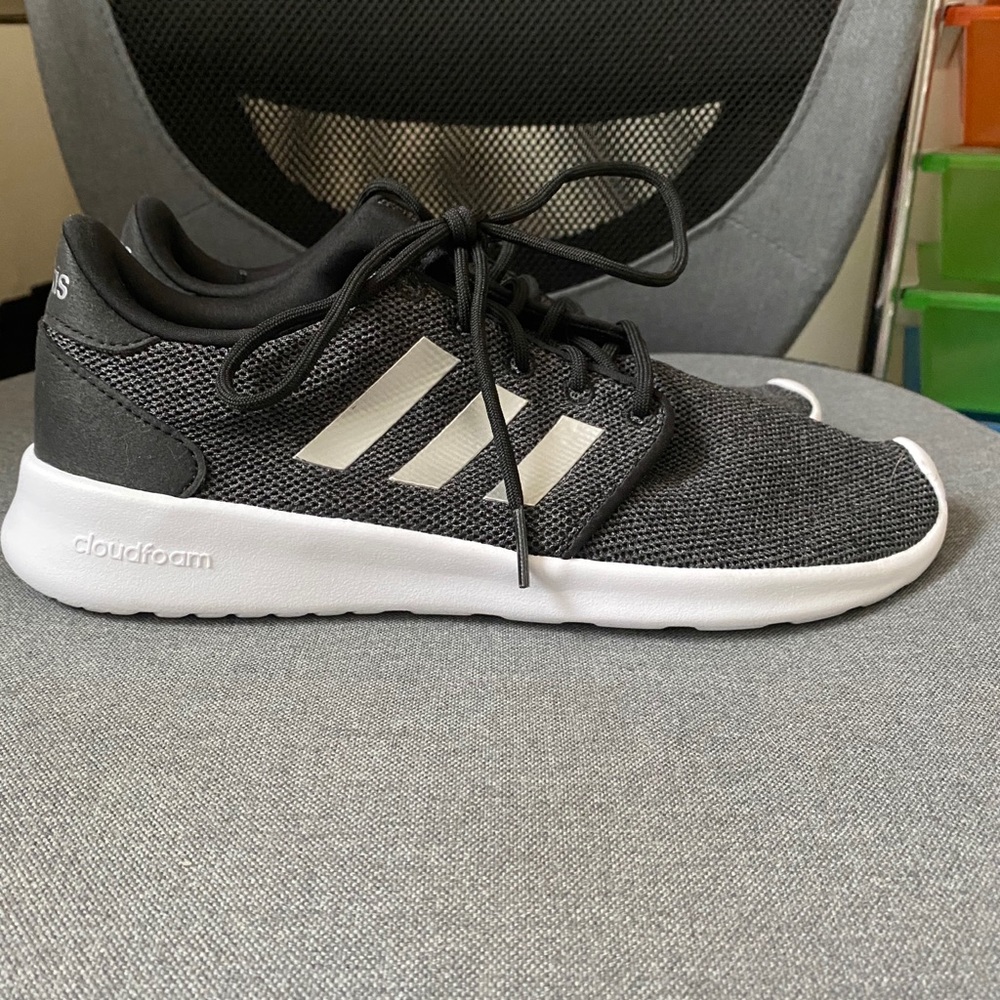 Adidas - Picture 2 of 5